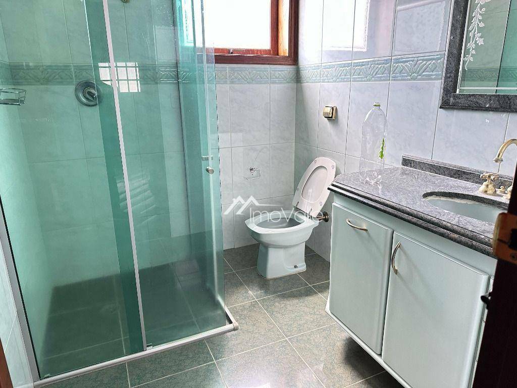 Casa de Condomínio para alugar com 4 quartos, 380m² - Foto 19