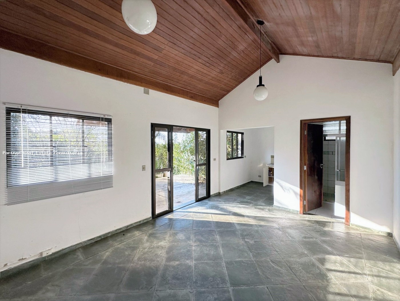 Casa de Condomínio à venda com 3 quartos, 10490m² - Foto 43