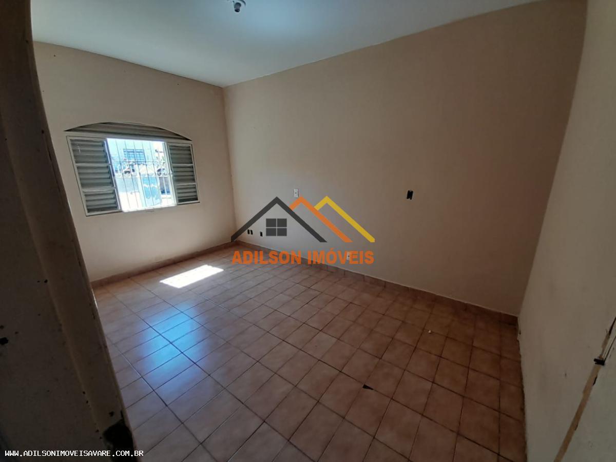 Casa à venda com 4 quartos, 250m² - Foto 15