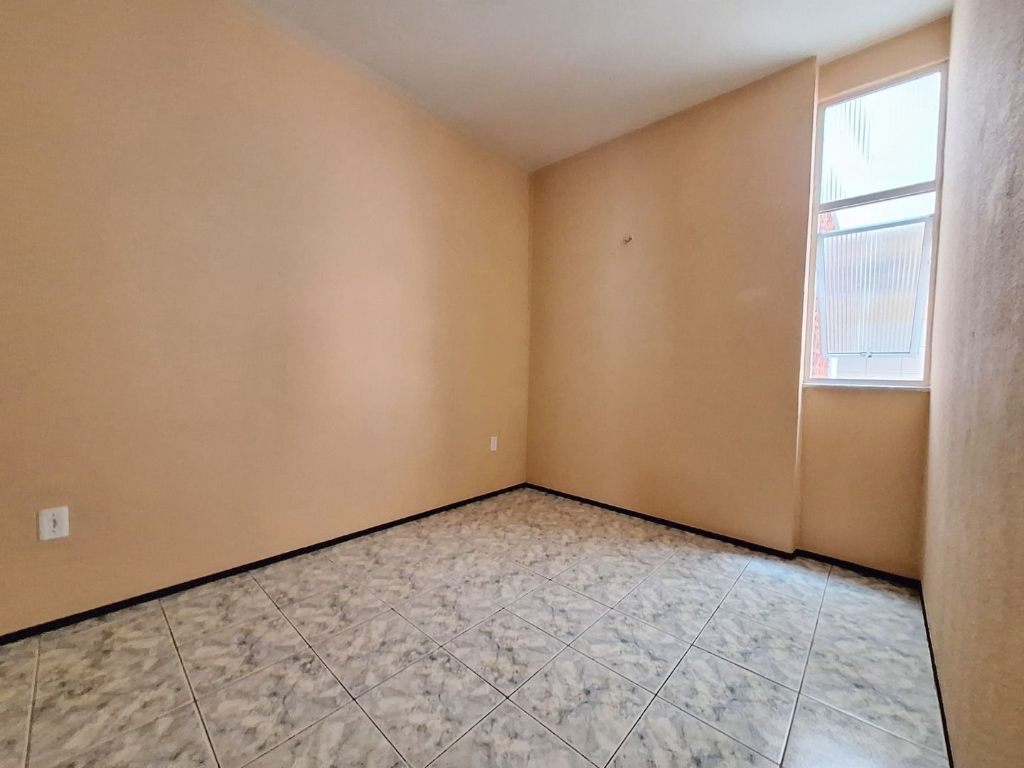 Apartamento para alugar com 2 quartos, 70m² - Foto 5