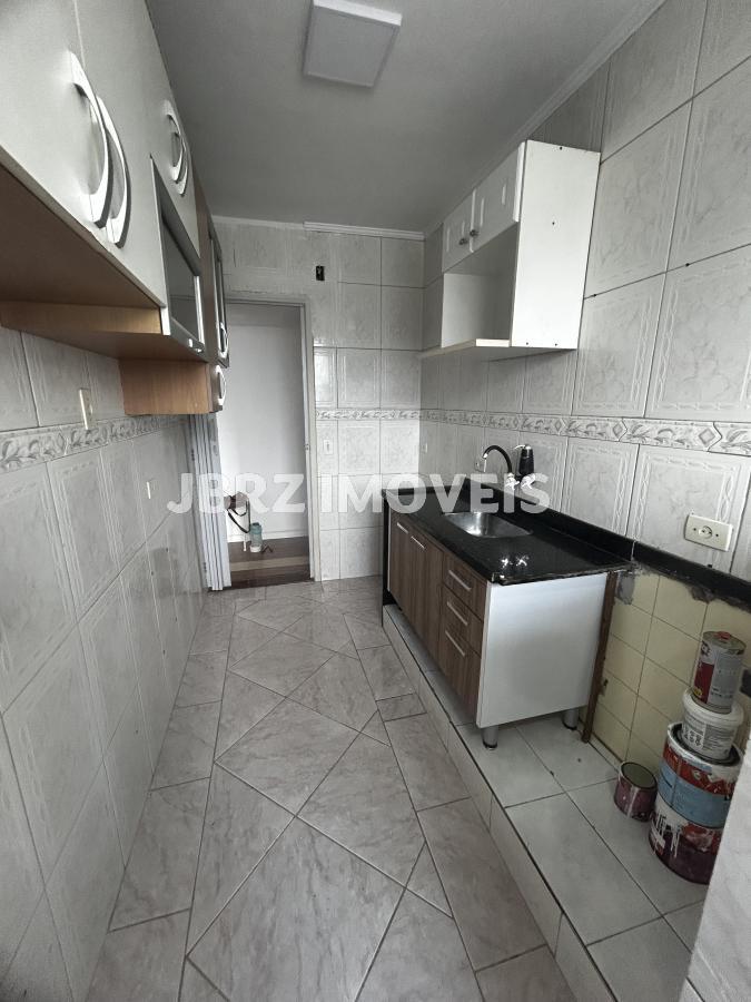 Apartamento à venda com 2 quartos, 61m² - Foto 3