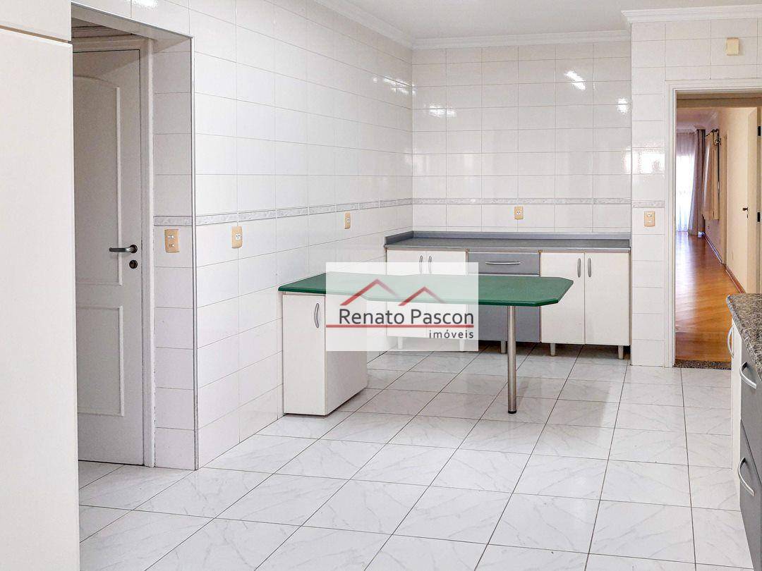 Apartamento à venda com 3 quartos, 209m² - Foto 13