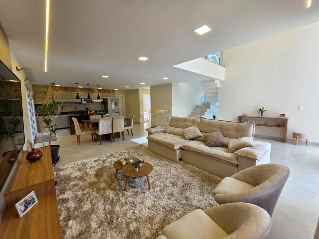 Casa de Condomínio à venda com 3 quartos, 600m² - Foto 4