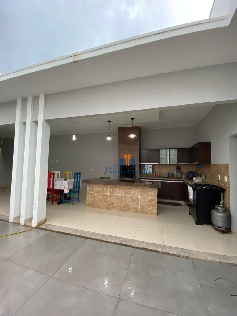 Casa à venda com 3 quartos, 305m² - Foto 6