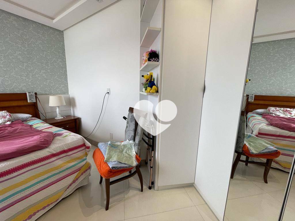 Apartamento à venda com 4 quartos, 180m² - Foto 21