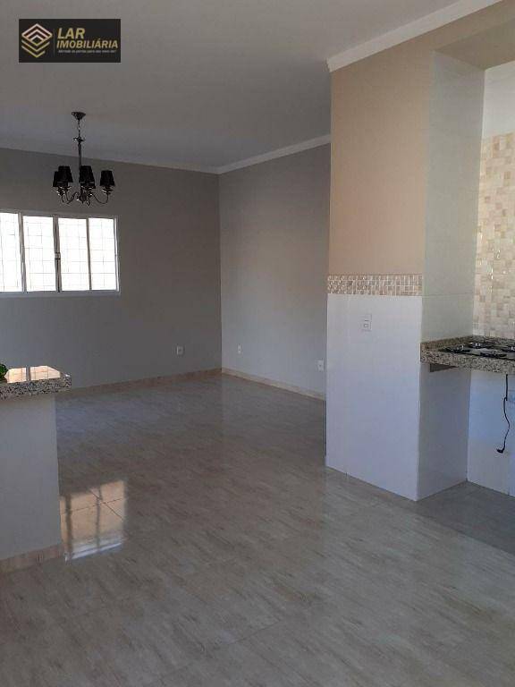 Casa à venda com 3 quartos, 90m² - Foto 2