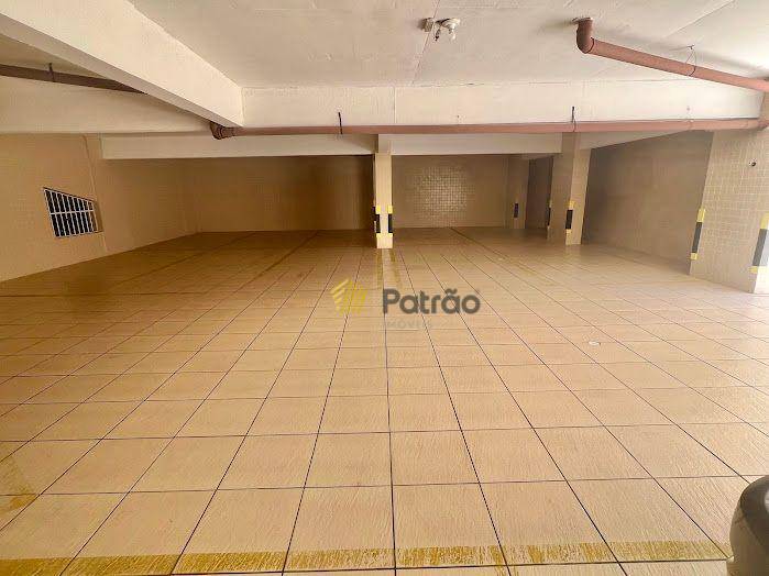 Apartamento à venda com 3 quartos, 128m² - Foto 4