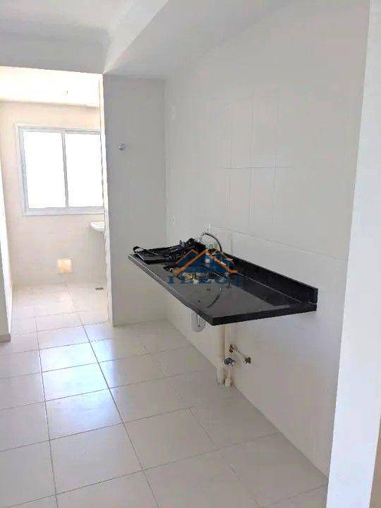 Apartamento à venda com 2 quartos, 75m² - Foto 4