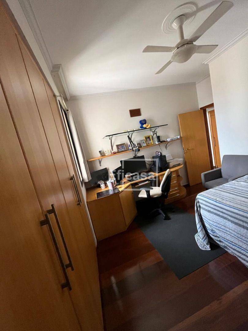 Apartamento à venda com 3 quartos, 130m² - Foto 13