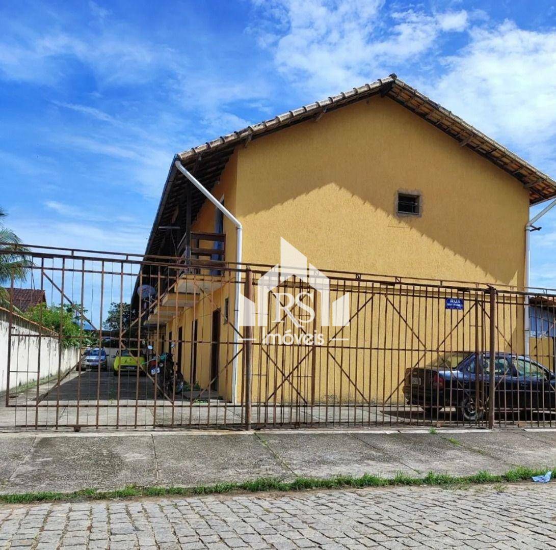 Casa à venda com 2 quartos, 66m² - Foto 2