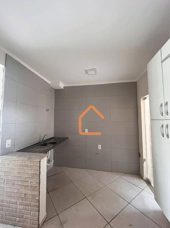 Apartamento à venda com 2 quartos, 68m² - Foto 2