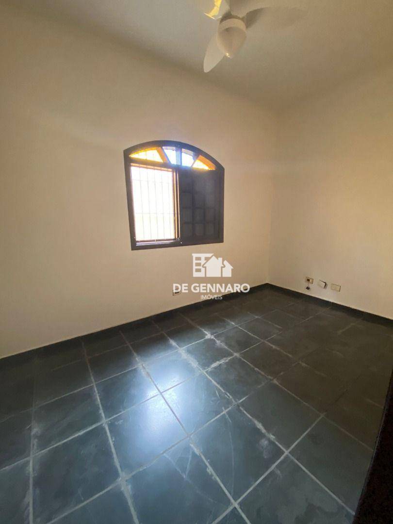 Casa à venda com 3 quartos, 241m² - Foto 22