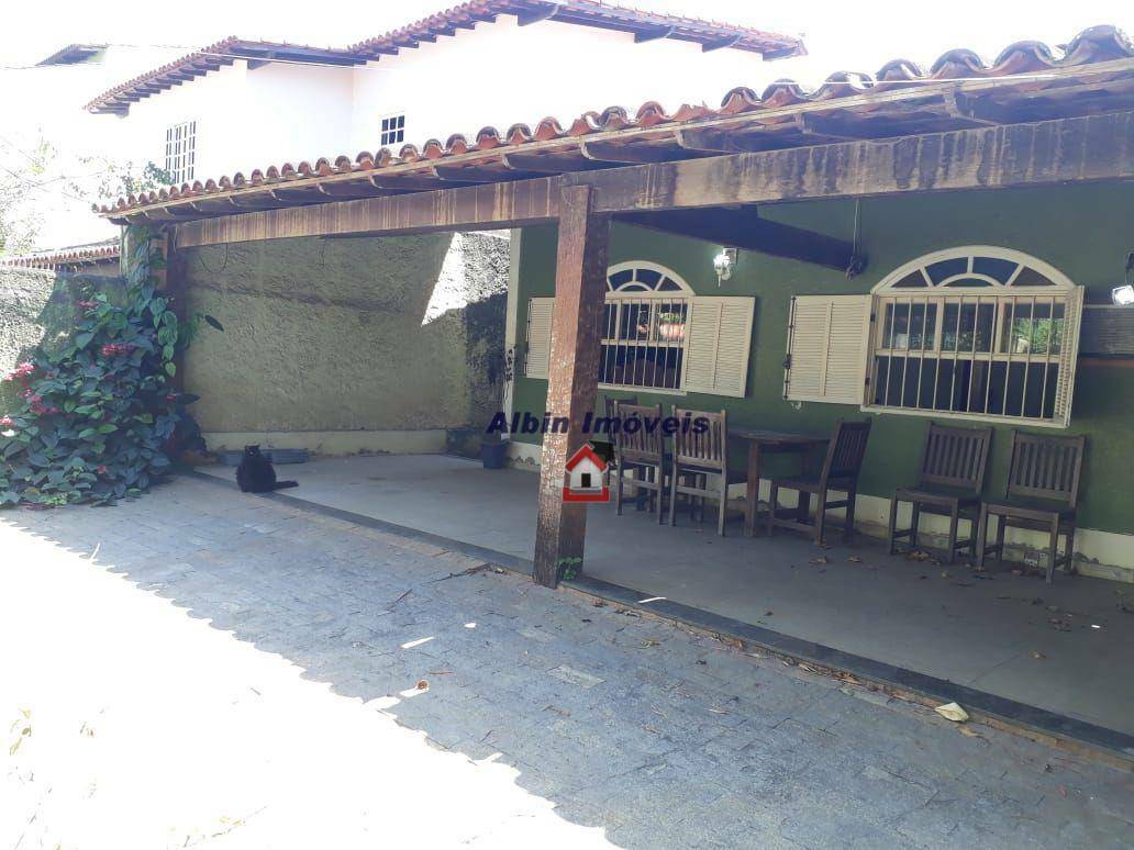 Casa à venda com 3 quartos, 150m² - Foto 2