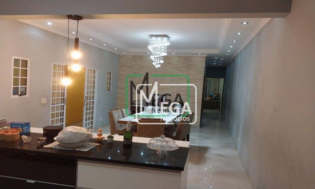 Casa à venda com 3 quartos, 375m² - Foto 2