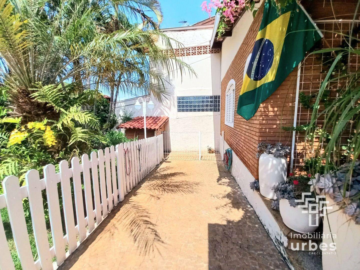 Casa à venda com 3 quartos, 252m² - Foto 45