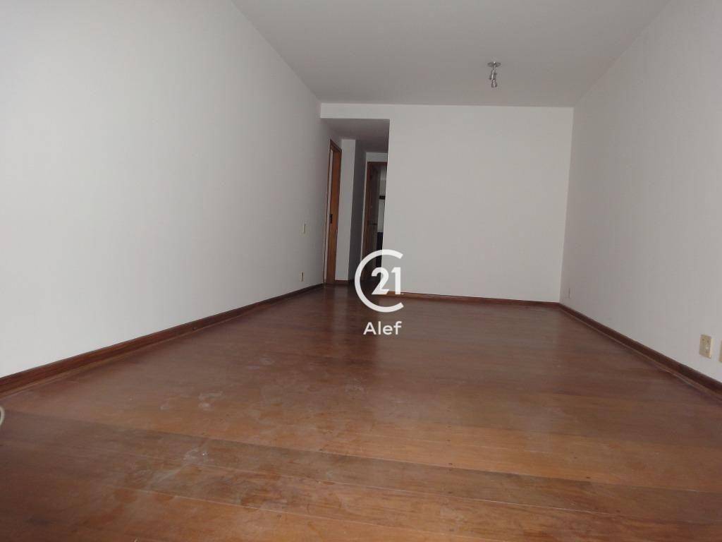 Apartamento para alugar com 3 quartos, 110m² - Foto 3