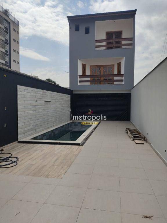 Sobrado à venda com 3 quartos, 250m² - Foto 1