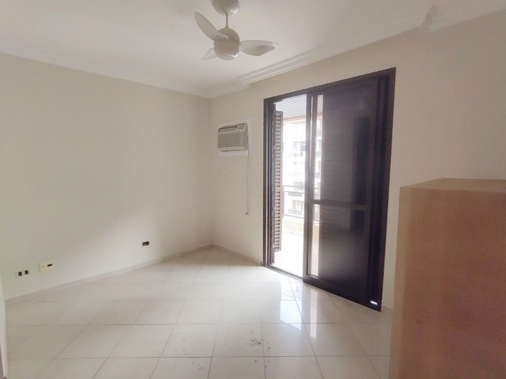 Apartamento à venda com 4 quartos, 160m² - Foto 5