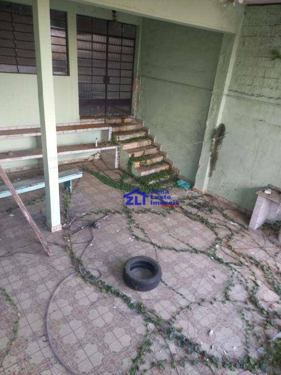 Sobrado à venda com 3 quartos, 336m² - Foto 35