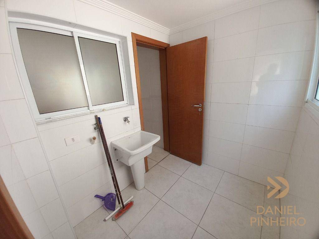 Apartamento à venda com 2 quartos, 104m² - Foto 9