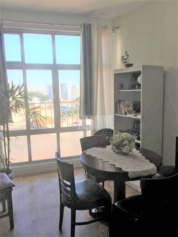 Apartamento à venda com 1 quarto, 45m² - Foto 2