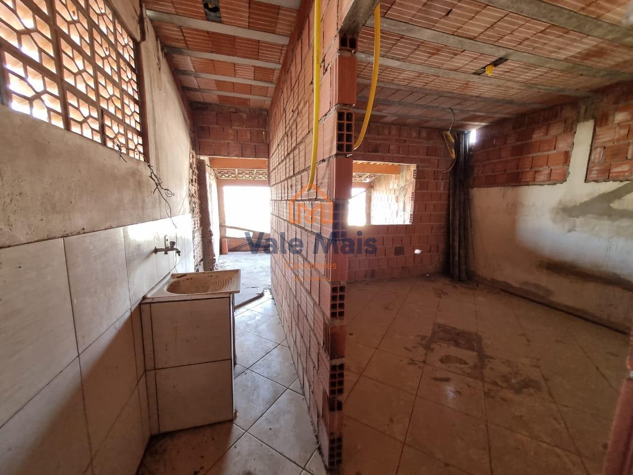 Casa à venda com 4 quartos, 192m² - Foto 3