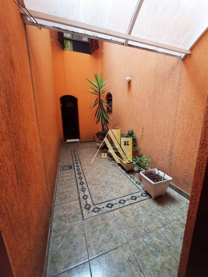 Sobrado à venda com 3 quartos, 180m² - Foto 42