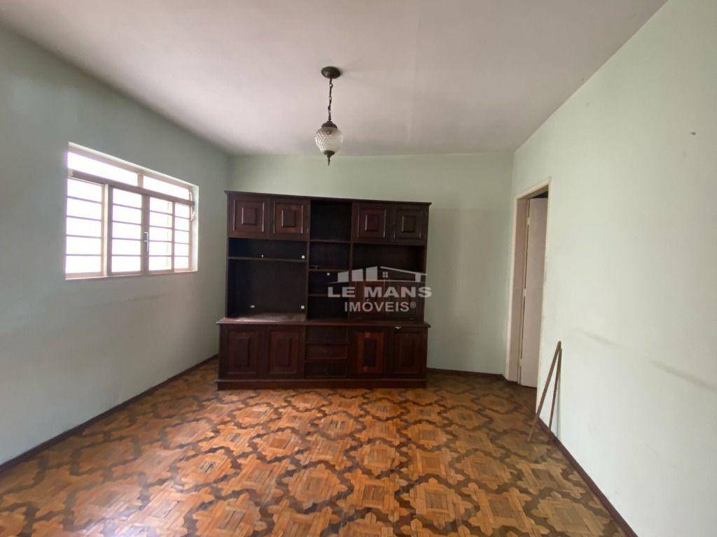 Casa à venda com 3 quartos, 149m² - Foto 2