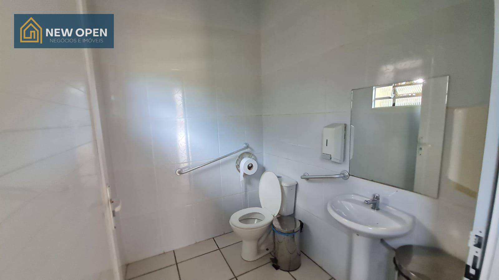 Chácara à venda com 4 quartos, 608m² - Foto 25