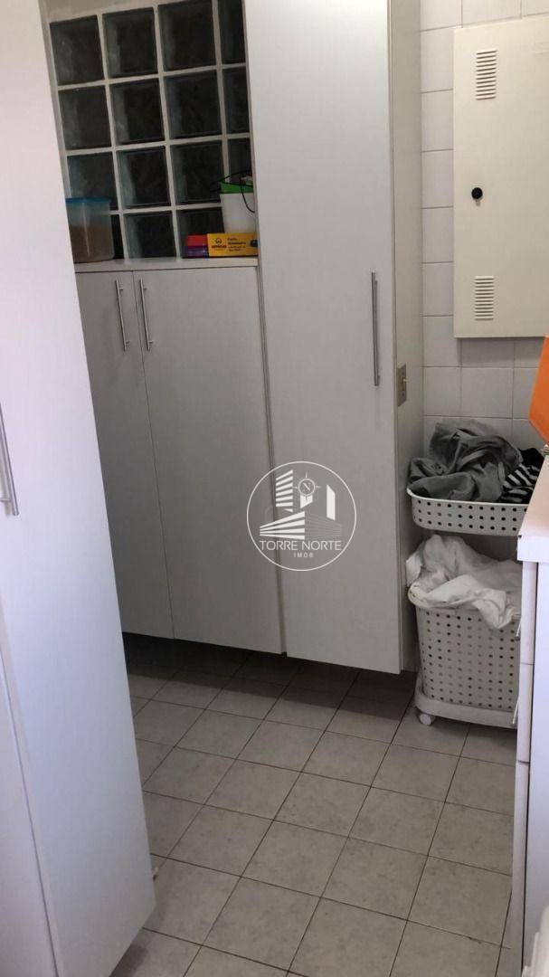 Apartamento à venda com 3 quartos, 140m² - Foto 23