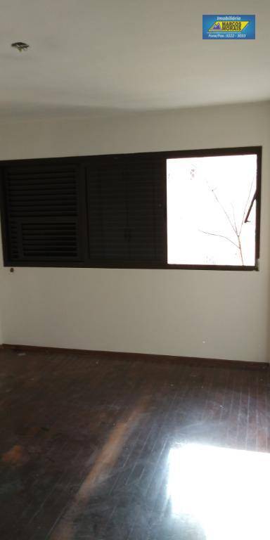 Apartamento à venda com 3 quartos, 180m² - Foto 2