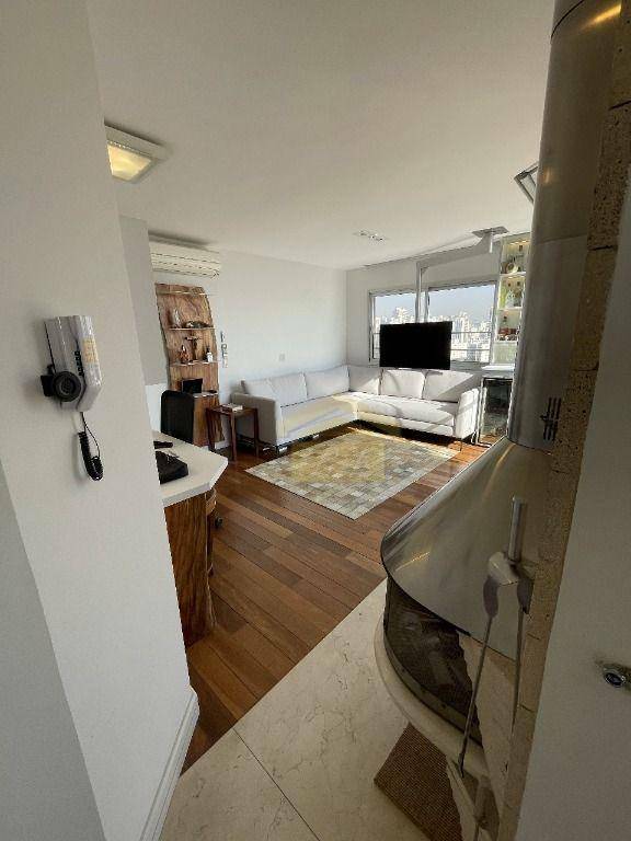 Apartamento à venda com 3 quartos, 121m² - Foto 2