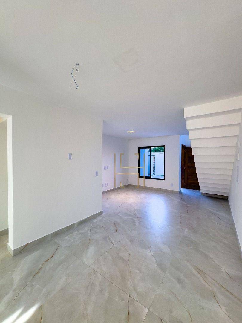 Casa à venda com 3 quartos, 125m² - Foto 4