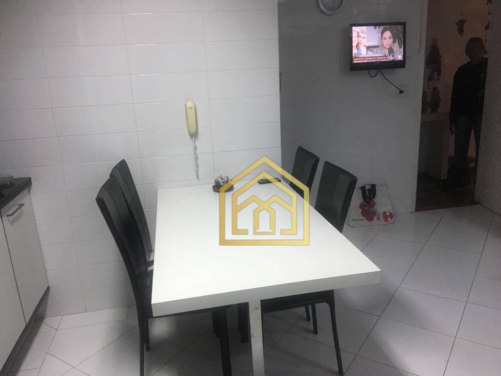 Apartamento à venda com 3 quartos, 140m² - Foto 13