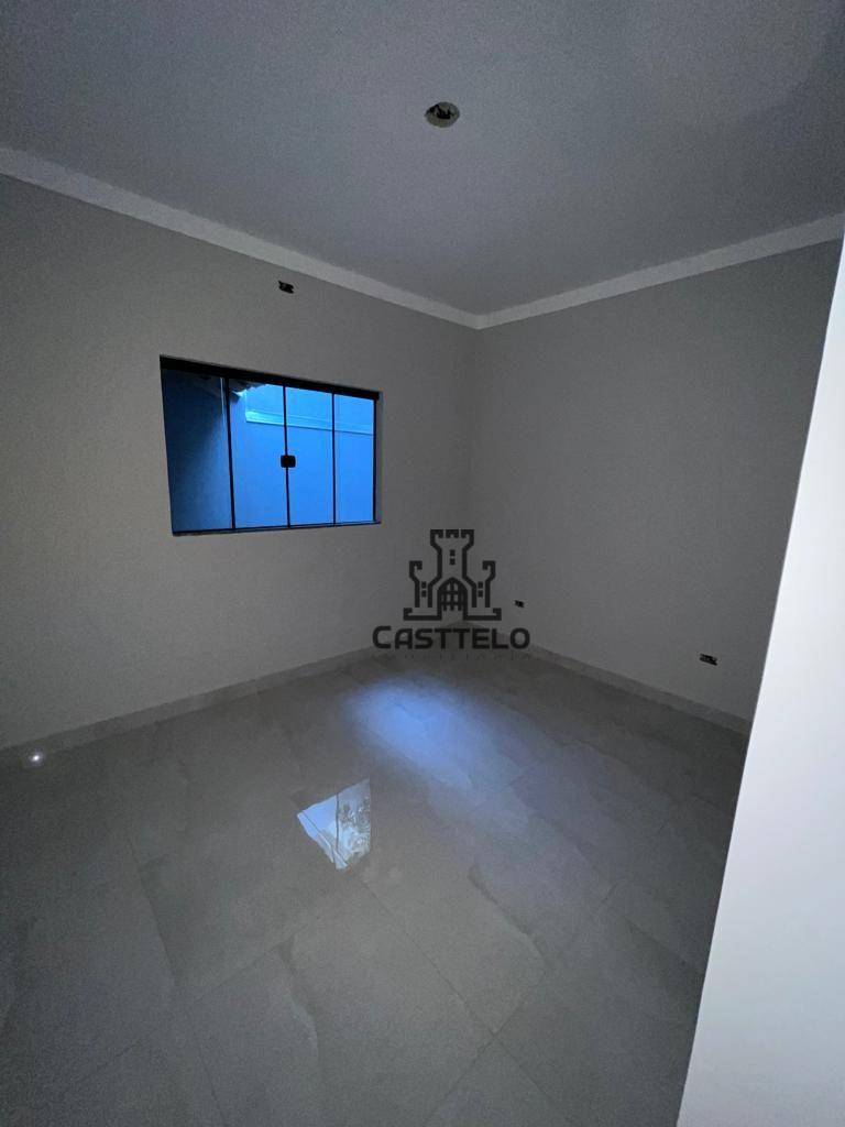 Casa à venda com 3 quartos, 84m² - Foto 12