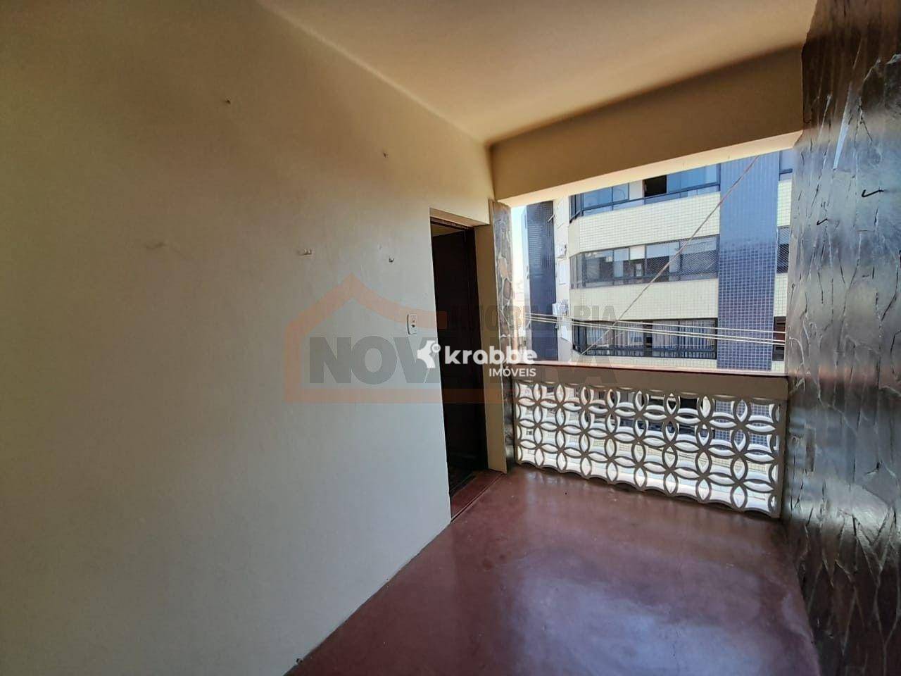 Apartamento à venda com 3 quartos, 108m² - Foto 4