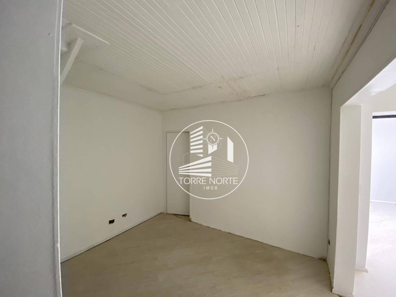 Casa para alugar com 3 quartos, 200m² - Foto 9