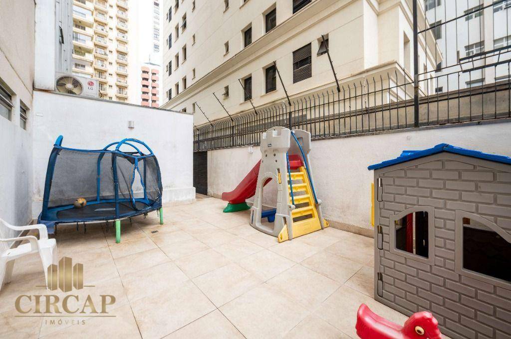 Apartamento à venda com 3 quartos, 240m² - Foto 18