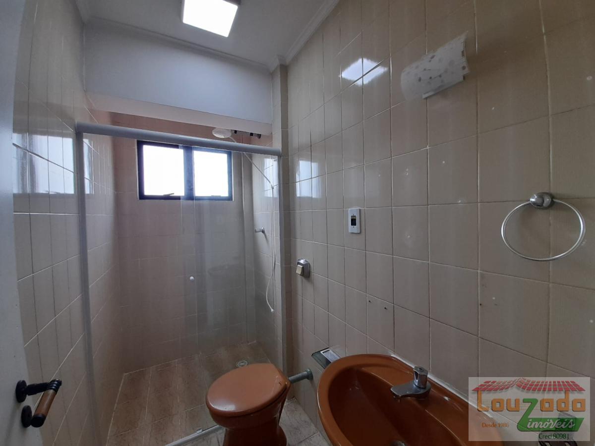 Apartamento para alugar com 3 quartos, 120m² - Foto 7