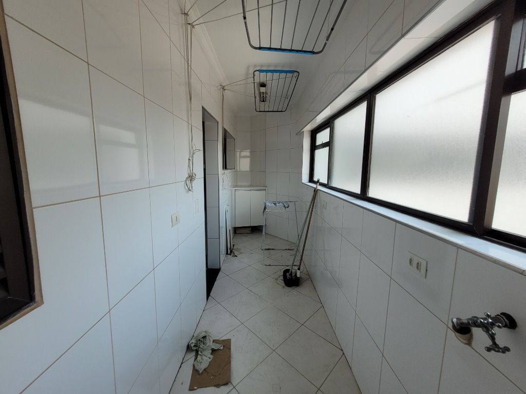 Apartamento à venda com 4 quartos, 140m² - Foto 30