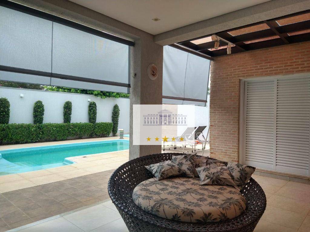 Casa de Condomínio à venda com 3 quartos, 235m² - Foto 2