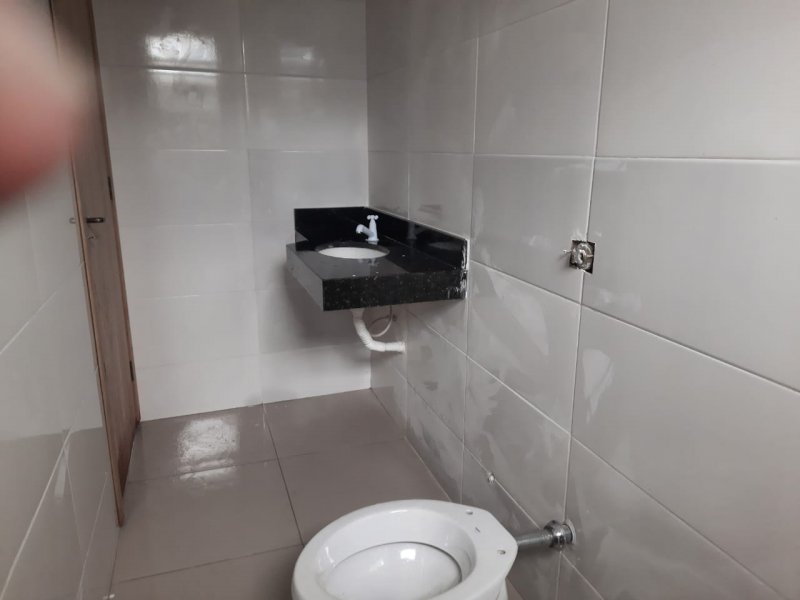 Casa à venda com 2 quartos, 66m² - Foto 5