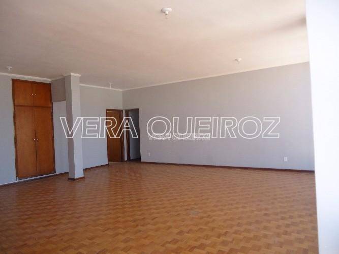 Apartamento à venda com 3 quartos, 181m² - Foto 4