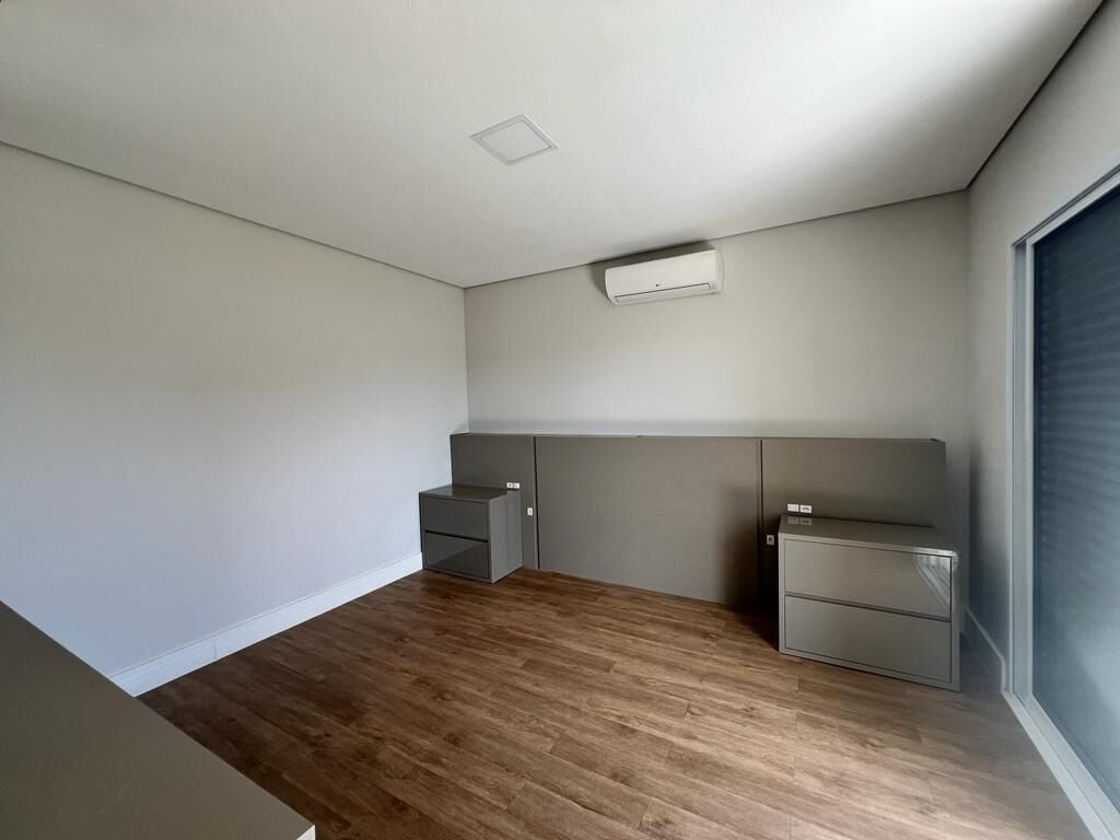 Casa à venda com 3 quartos, 262m² - Foto 14