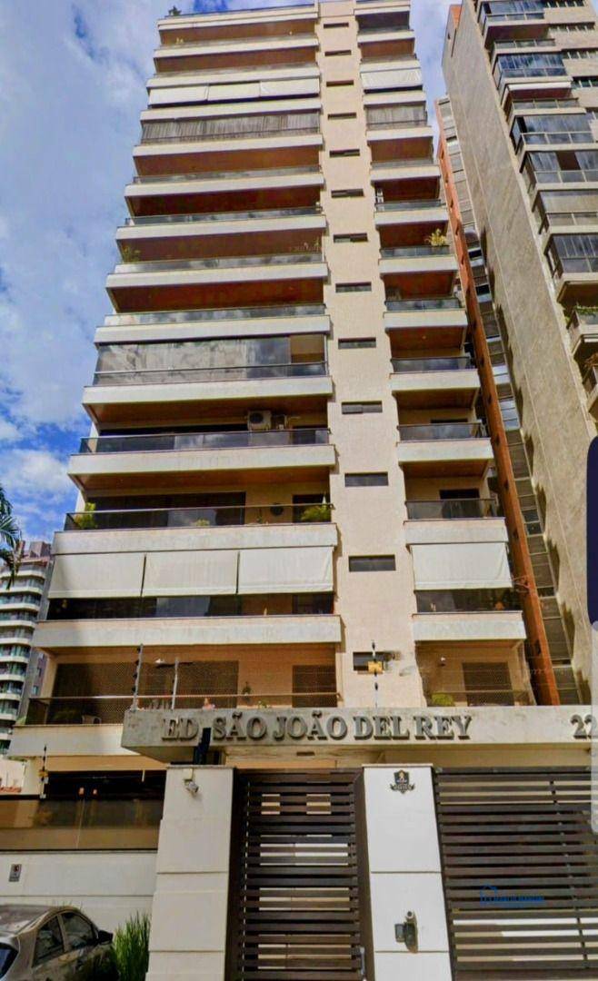 Apartamento à venda com 4 quartos, 240m² - Foto 1