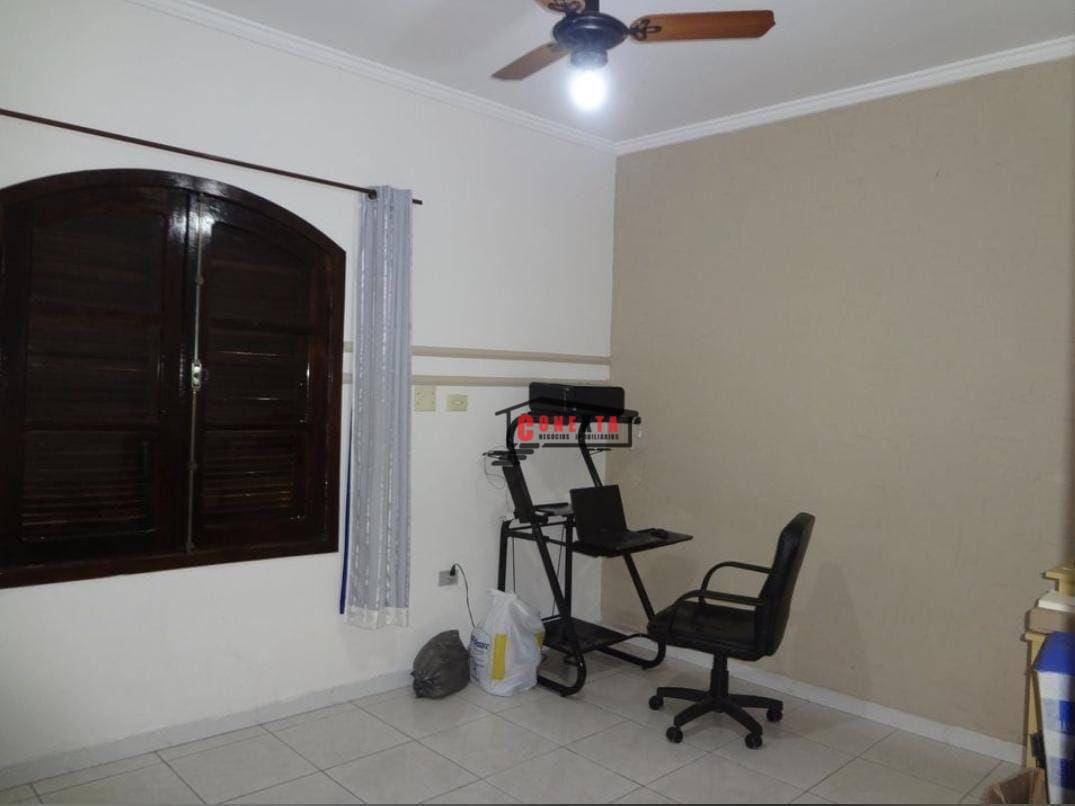 Chácara à venda com 2 quartos, 240m² - Foto 15