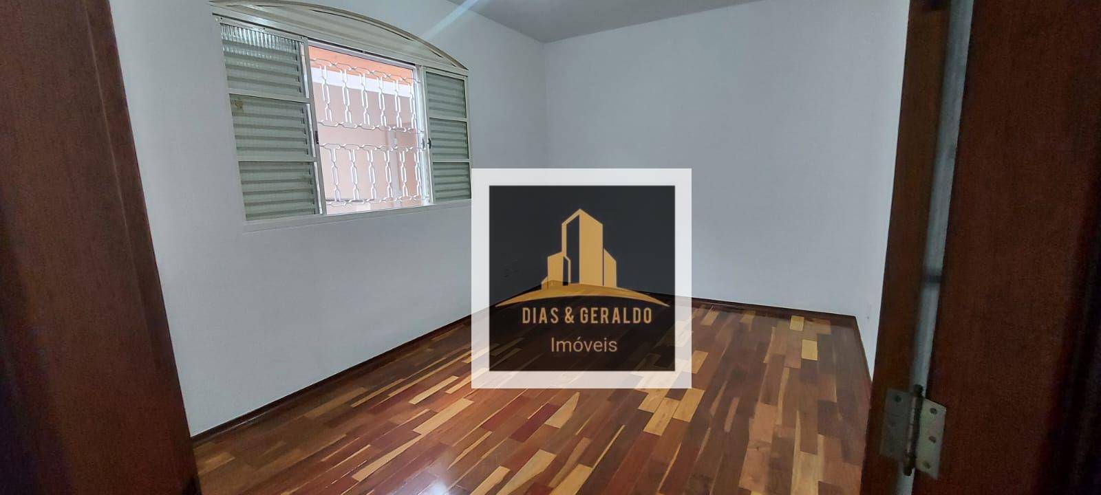 Casa à venda com 3 quartos, 206m² - Foto 22