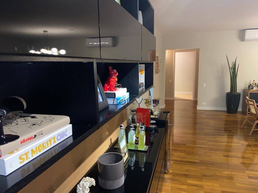 Apartamento à venda com 3 quartos, 167m² - Foto 3