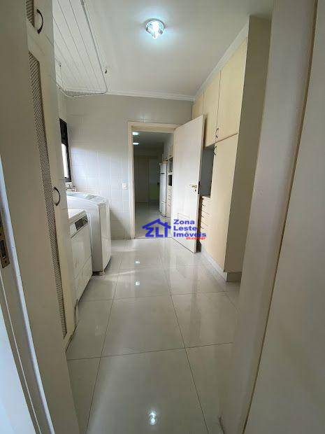 Apartamento à venda com 3 quartos, 189m² - Foto 4