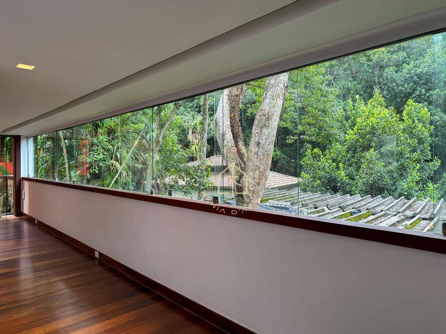 Casa de Condomínio à venda e aluguel com 3 quartos, 320m² - Foto 3
